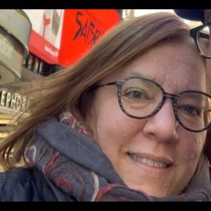 Meet your Posher, Deb